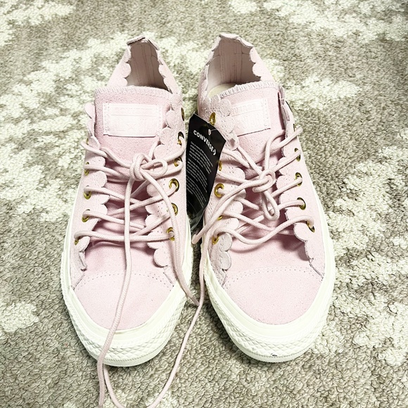 Converse Chuck Taylor AllStar Low Top Frilly Thrills Suede Sneaker Pink Size 8.5 - Picture 3 of 9